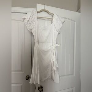 Elegant White Puff Sleeve Dress